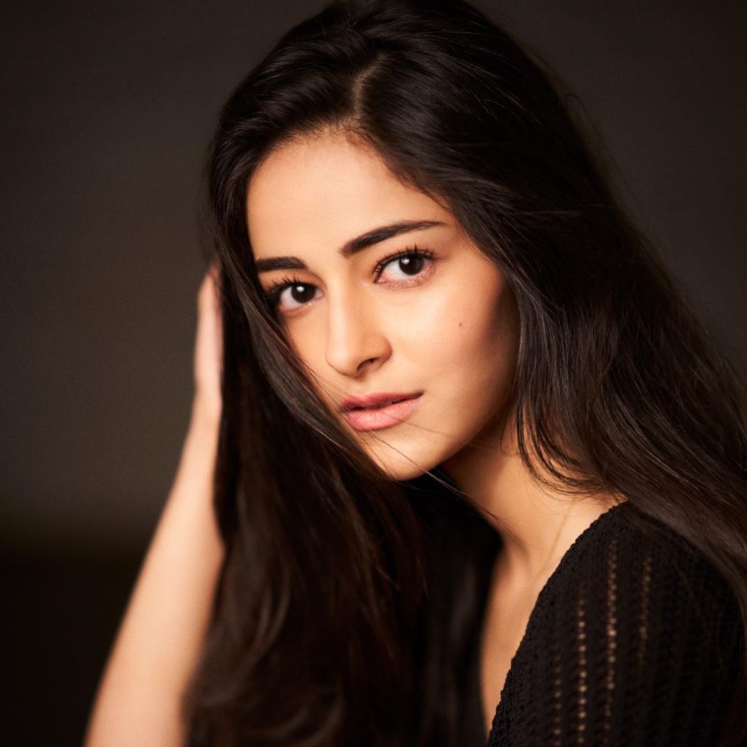 ananya-pandey-age-biography-height-boyfriend-net-worth-more